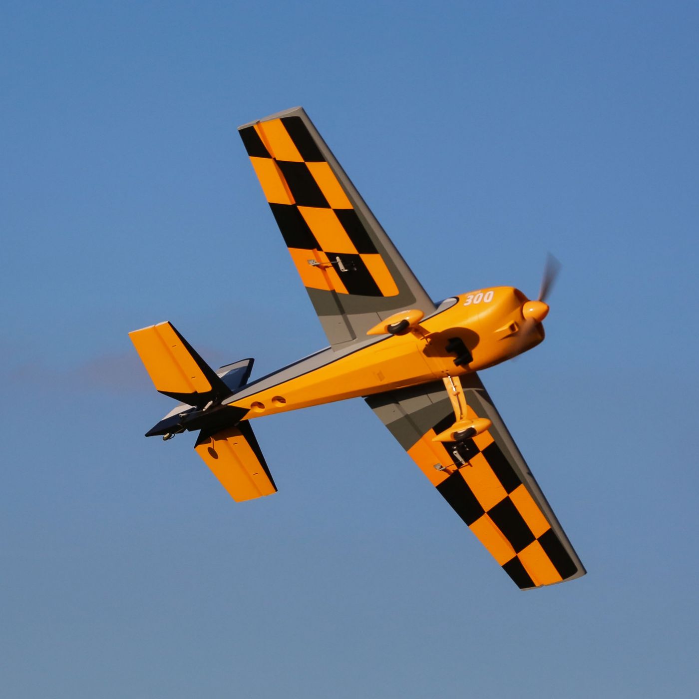 EFlite Extra 300 1.3m BNF Bsc met AS3X en SAFE Selct (EFL115500)