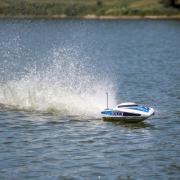 ProBoat 36\" Sonicwake, Blauw/Wit, Self-Right Deep-V Brushless RTR (PRB08032T1)