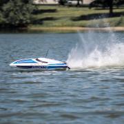 ProBoat 36\" Sonicwake, Blauw/Wit, Self-Right Deep-V Brushless RTR (PRB08032T1)