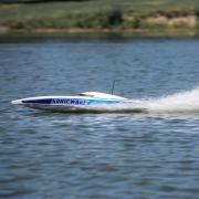 ProBoat 36\" Sonicwake, Blauw/Wit, Self-Right Deep-V Brushless RTR (PRB08032T1)