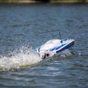 ProBoat 36\" Sonicwake, Blauw/Wit, Self-Right Deep-V Brushless RTR (PRB08032T1)